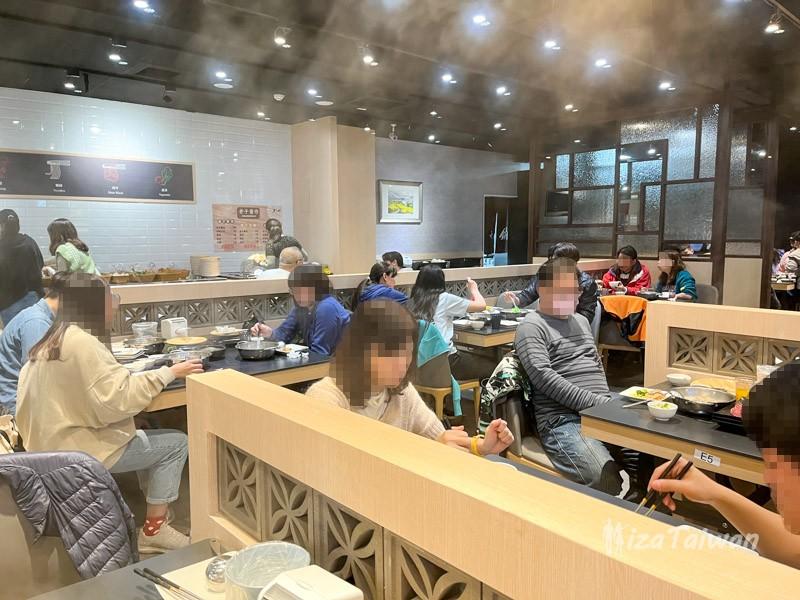 蘆洲家樂福 荖子鍋+：リーズナブルでおいしい、豊富な食べ放題