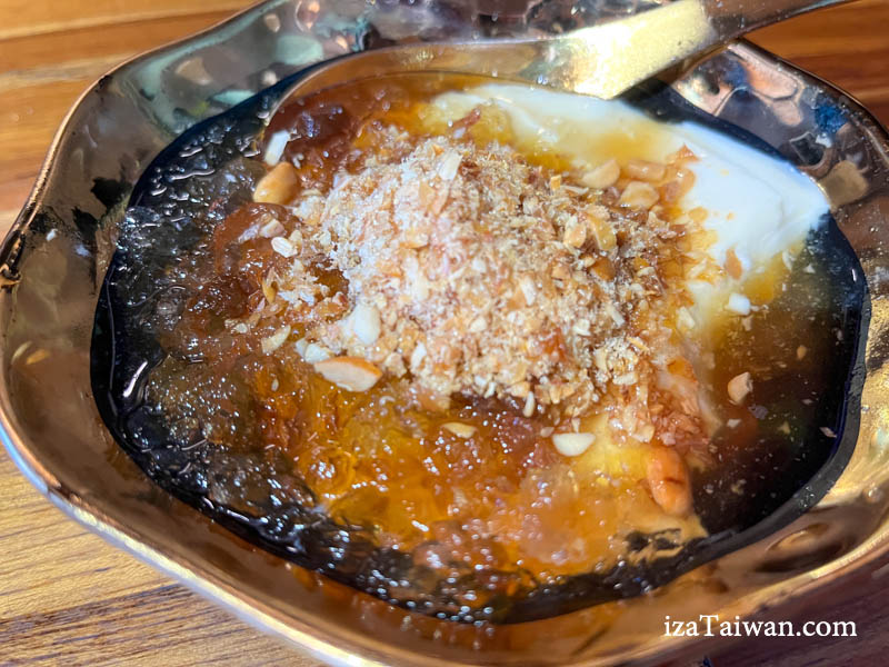 白水豆花麥芽糖花生桃膠豆花特寫